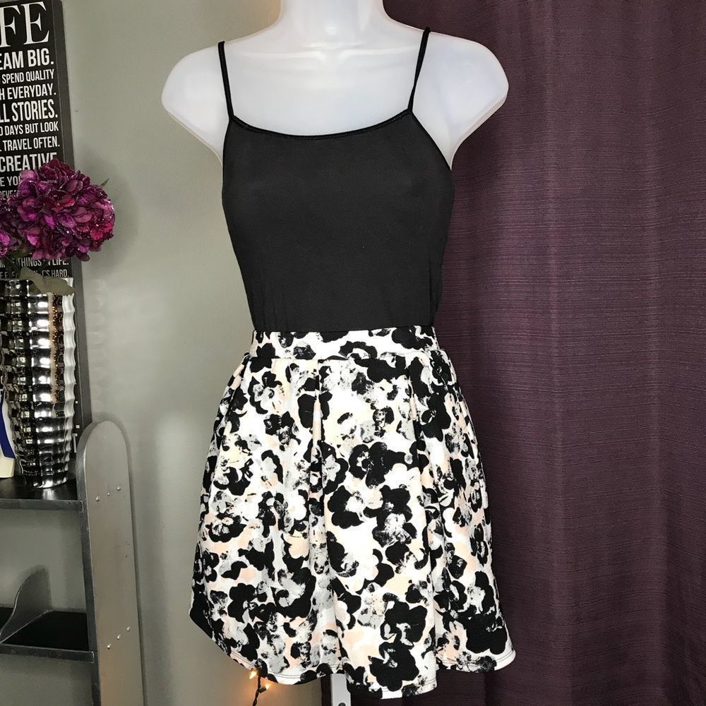 SKATER SKIRT